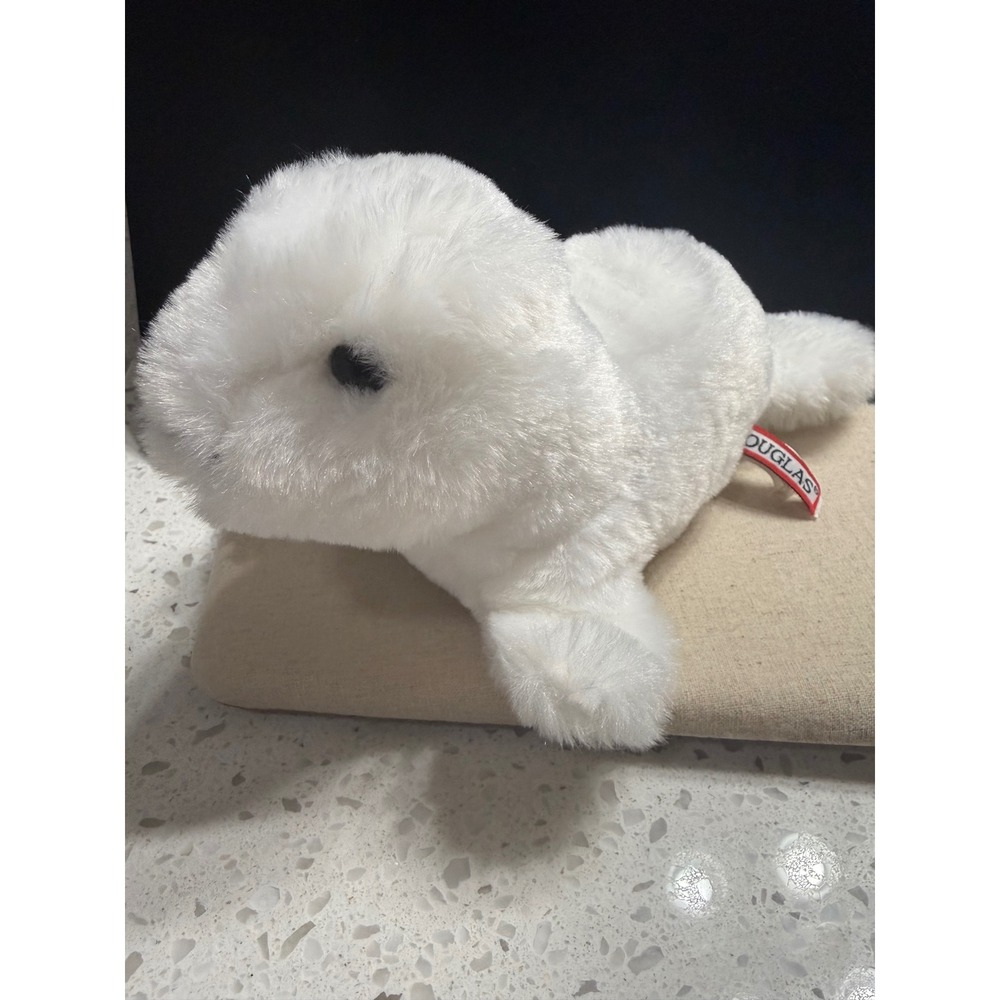 Douglas Sprinkles Harp Seal Plush White EUC Soft Faux Fur 9 Inch 4001